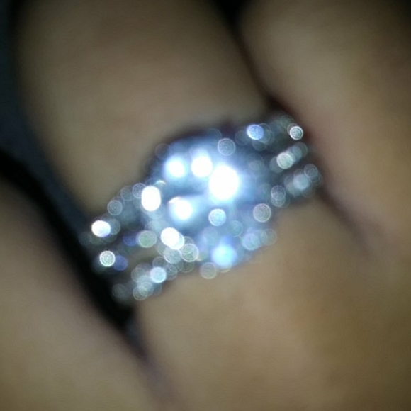 Icebox diamond ring - Picture 1 of 3